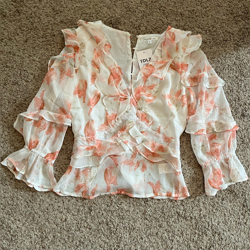 NWT Ruffled Floral Blouse
